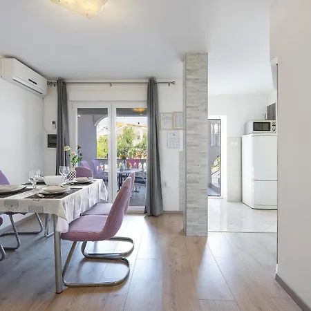 Stunning In With Wifi Appartement Vodice