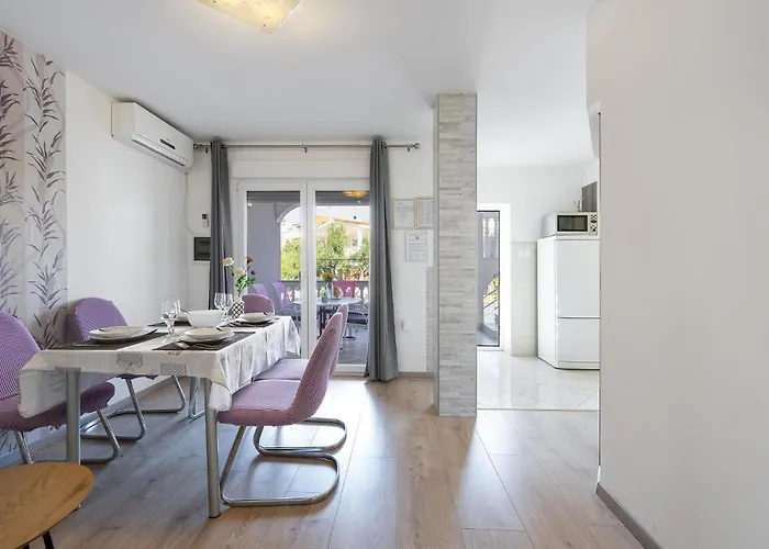 Stunning In With Wifi Apartman Vodice